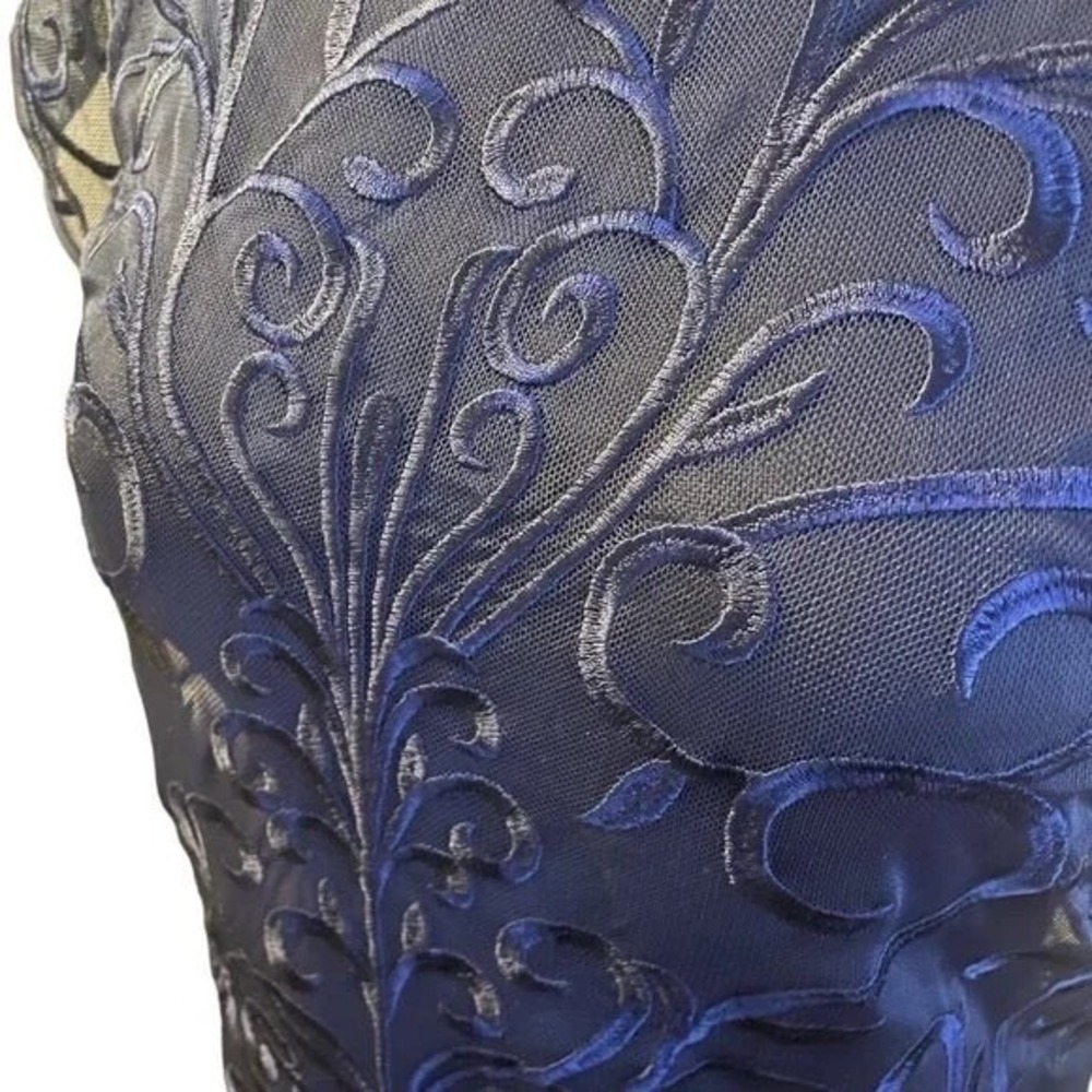 Floral Lace Ruffled Hem Sheath Blue Lace Sheath Dress by Jessica Simpson, Size 6 - Picture 4 of 6